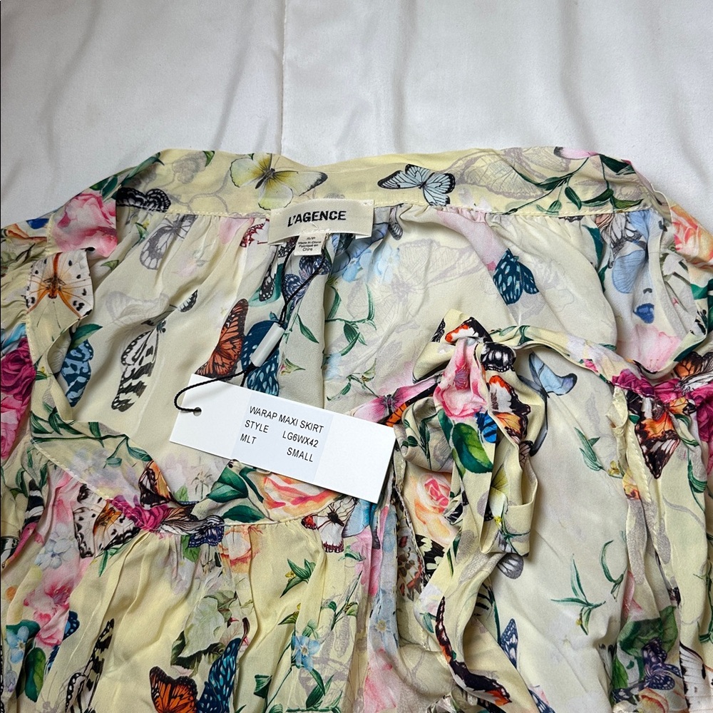 L'AGENCE Klaire cover Up skirt pale yellow garden butterflies - Picture 5 of 5